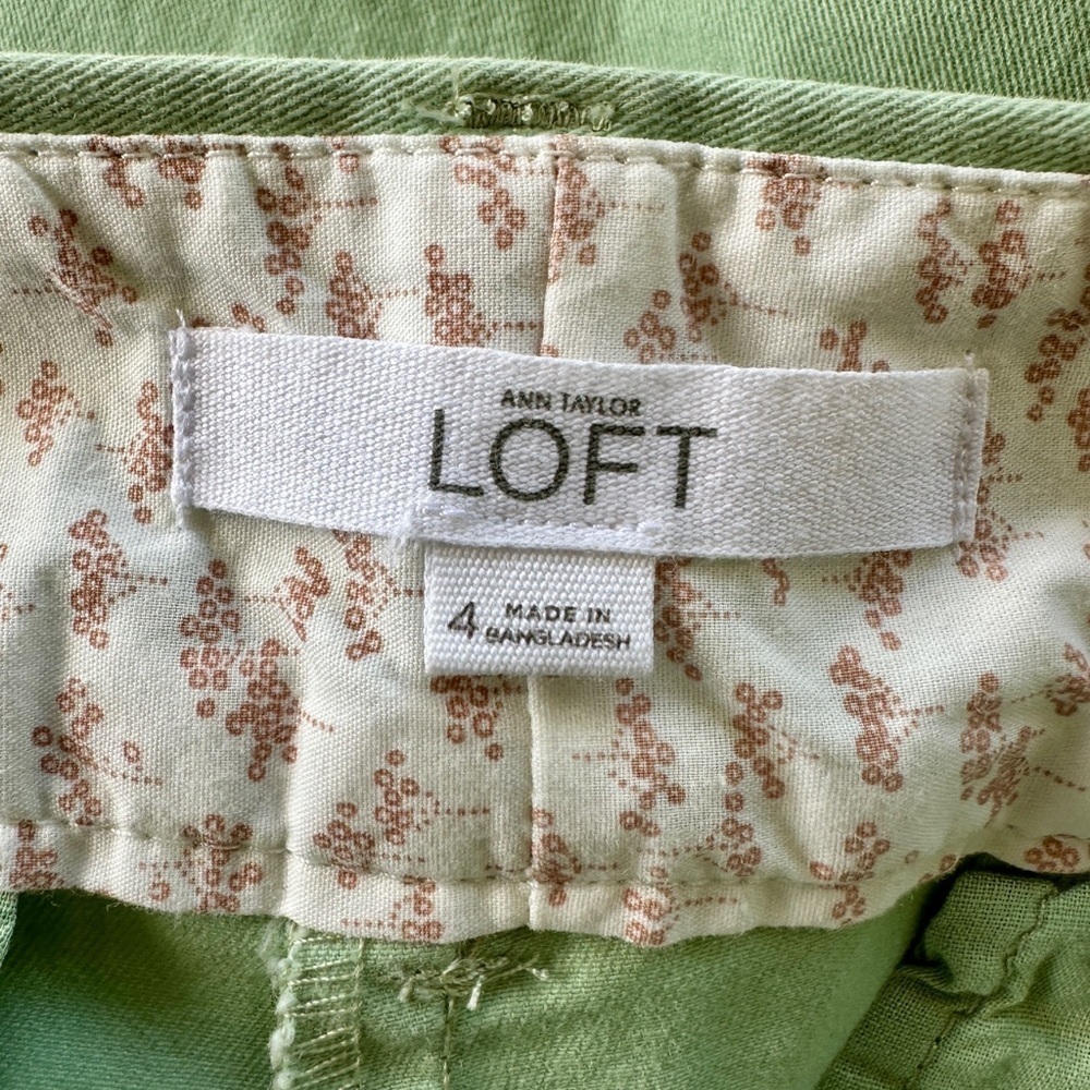 ANN TAYLOR LOFT, NWOT, THE RIVIERA SHORT. GREEN, FLAT FRONT, BELT LOOPS. SIZE 4 - Picture 6 of 8